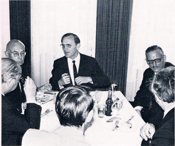 Dr. H. W. Maaß feiert seinen 60. Geburtstag (4)