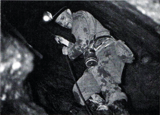 Dr. Schiel bei der Erforschung, 1966